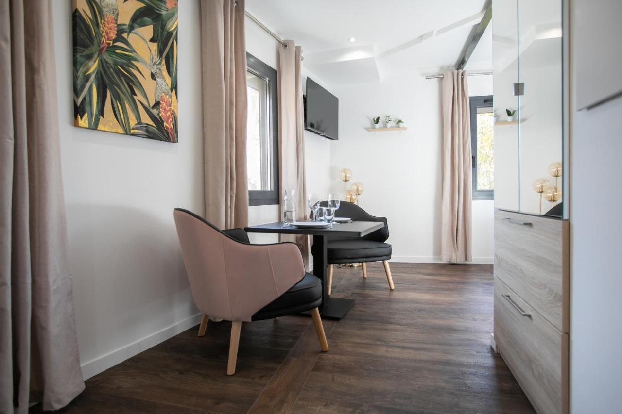 Le Maleville - Appartements De Standing Perigueux Bagian luar foto