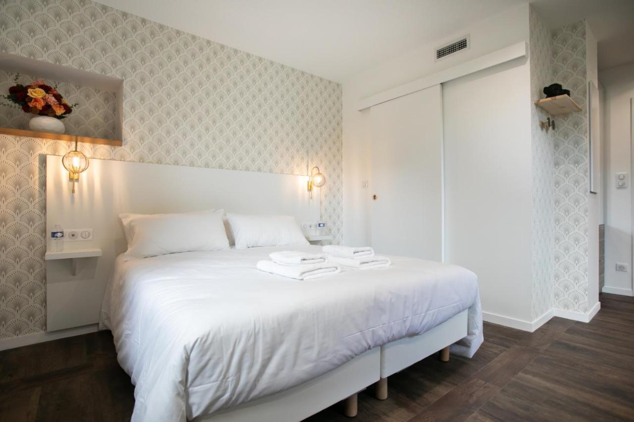 Le Maleville - Appartements De Standing Perigueux Bagian luar foto