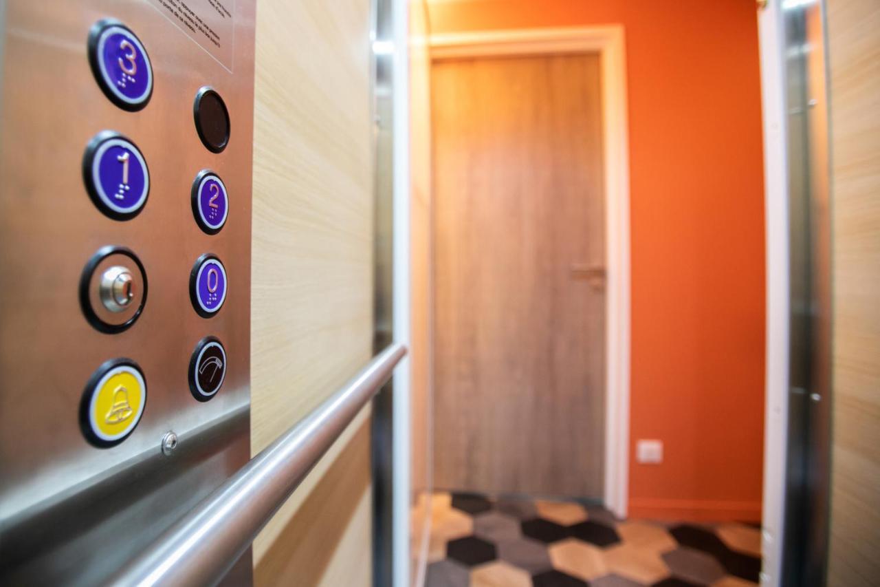 Le Maleville - Appartements De Standing Perigueux Bagian luar foto