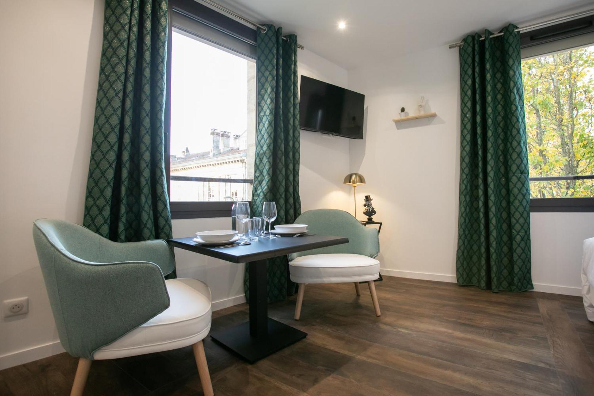 Le Maleville - Appartements De Standing Perigueux Ruang foto